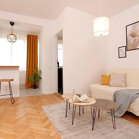 Appartement Chic Scandinavian Style Studio à Bucarest Extérieur photo